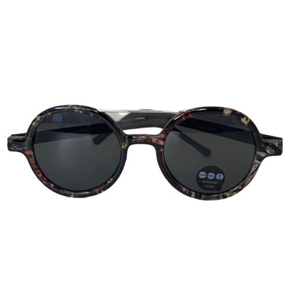 COPY - Komono Vivien Fern New Sunglasses floral round frame.
No case. main image 5